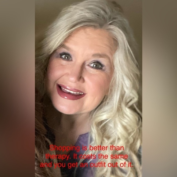 Women’s clothing - Picture 1 of 1